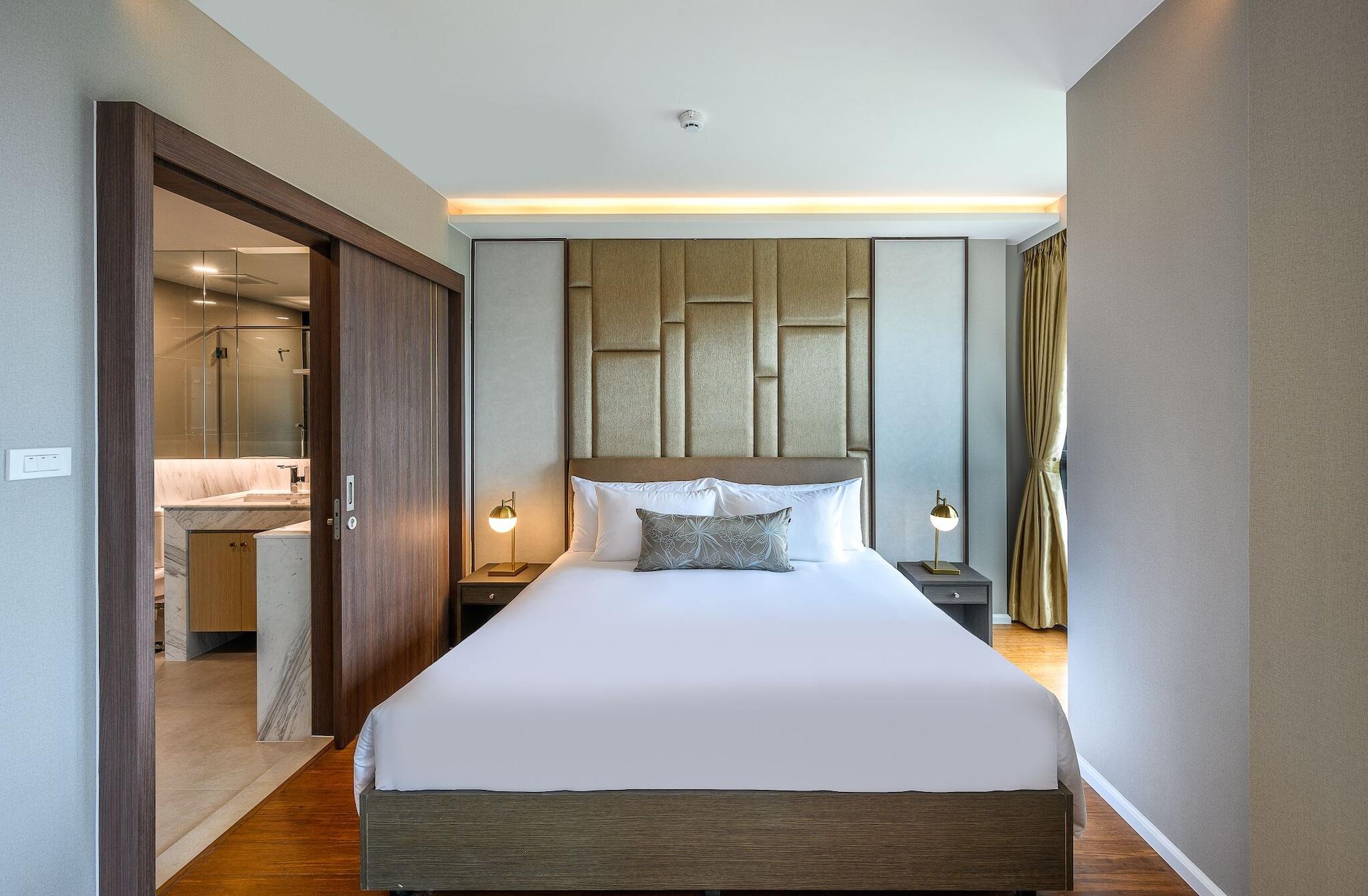 Mida Grande Resort Phuket Bagian luar foto