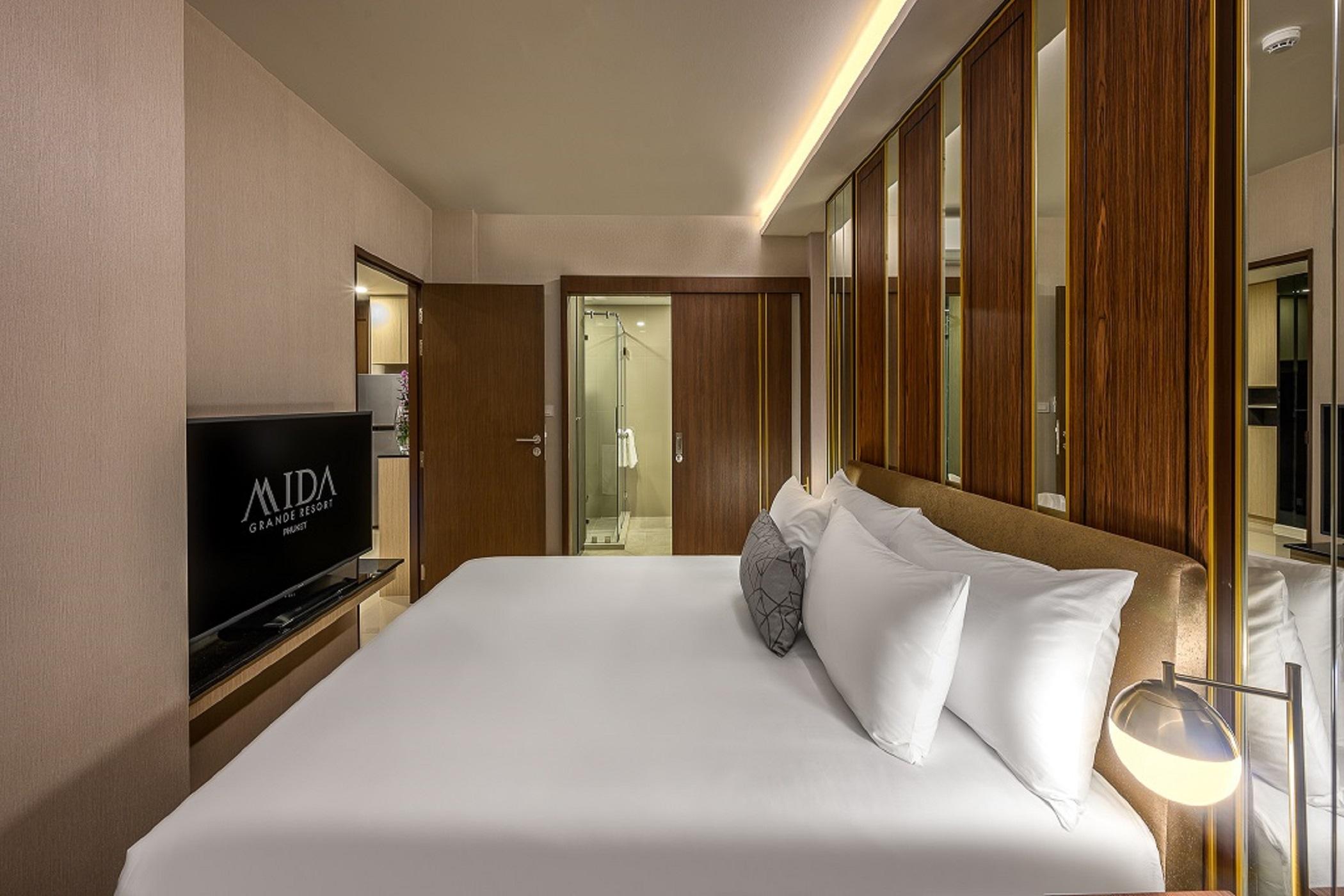 Mida Grande Resort Phuket Bagian luar foto