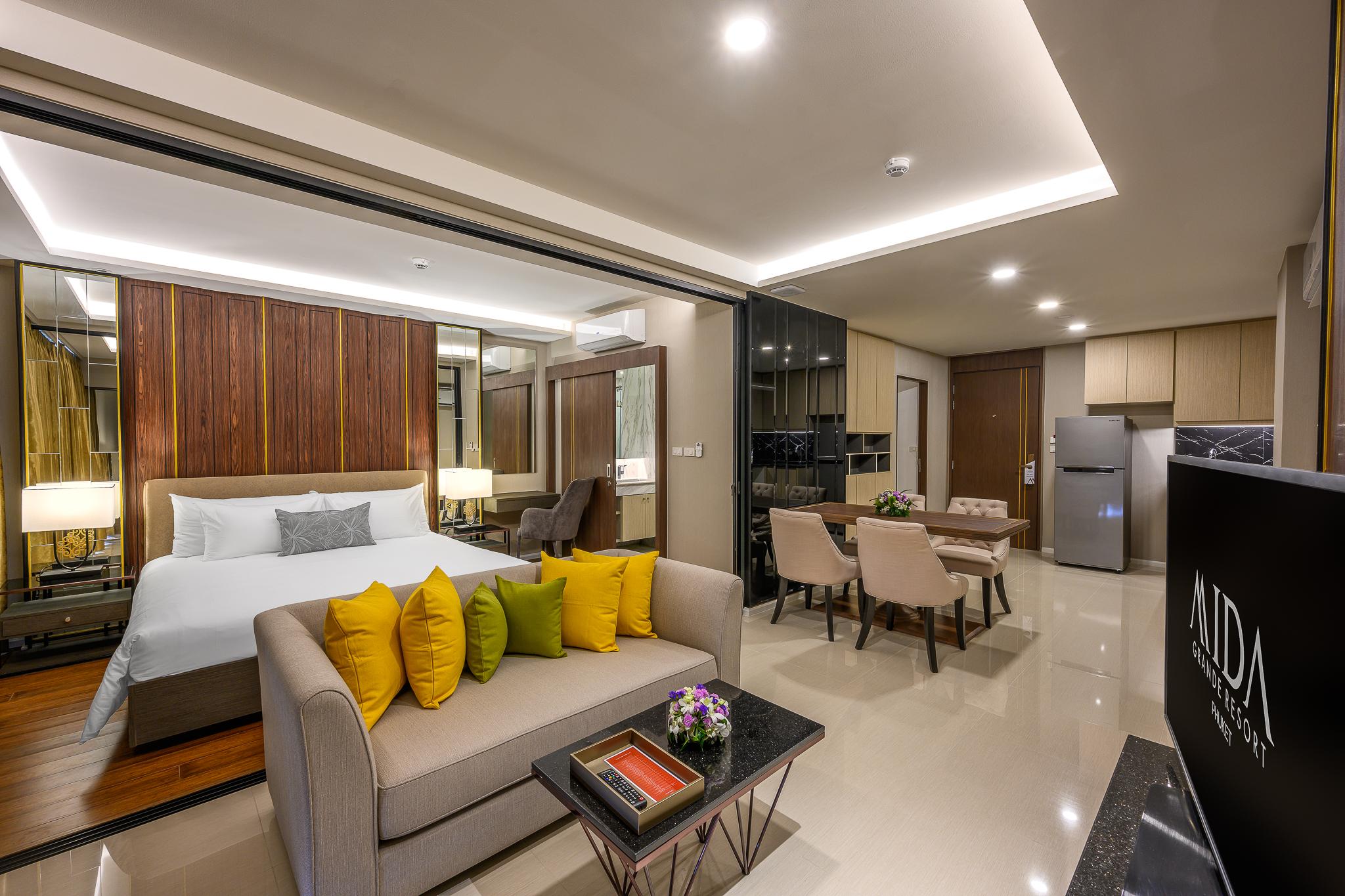 Mida Grande Resort Phuket Bagian luar foto