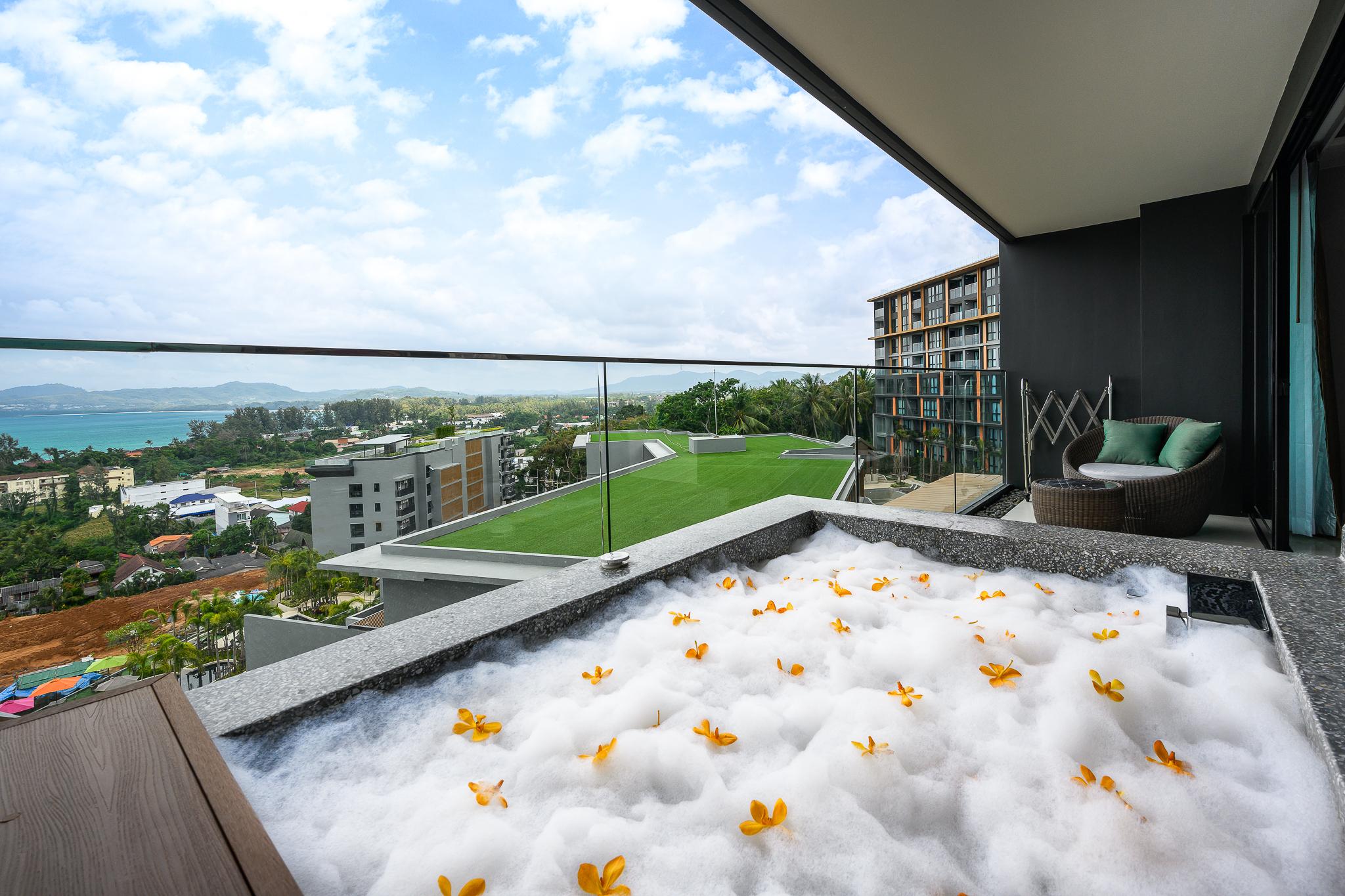 Mida Grande Resort Phuket Bagian luar foto